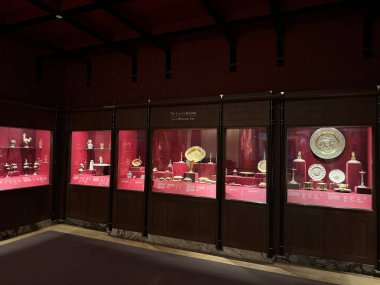 25 Mayıs 2024 'te Kanada' nın Toronto kentindeki Royal Ontario Müzesi 'ndeki Samuel Avrupa Galerileri' nde görüldü..