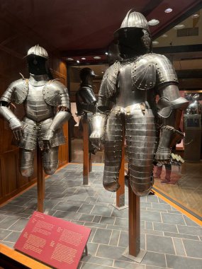 25 Mayıs 2024 'te Kanada' nın Toronto kentindeki Royal Ontario Müzesi 'ndeki Samuel Avrupa Galerileri' nde görüldü..