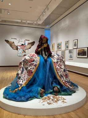 NEW BRITAIN, CT - 4 Mayıs: 4 Mayıs 2024 'te Connecticut' taki Yeni Britanya Amerikan Sanatları Müzesi 'nde sergi.