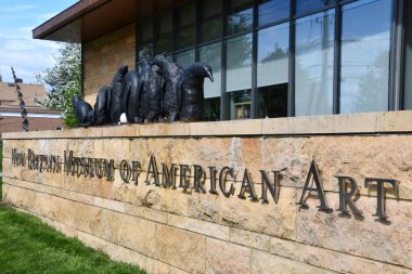 NEW BRITAIN, CT - 4 Mayıs 2024 'te görüldüğü üzere, Connecticut' taki Yeni Britanya Amerikan Sanat Müzesi.