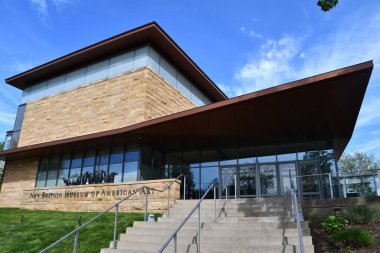 NEW BRITAIN, CT - 4 Mayıs 2024 'te görüldüğü üzere, Connecticut' taki Yeni Britanya Amerikan Sanat Müzesi.