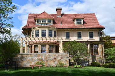 NEW BRITAIN, CT - 4 Mayıs 2024 'te görüldüğü üzere, Connecticut' taki Yeni Britanya Amerikan Sanat Müzesi.