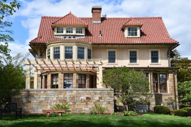 NEW BRITAIN, CT - 4 Mayıs 2024 'te görüldüğü üzere, Connecticut' taki Yeni Britanya Amerikan Sanat Müzesi.