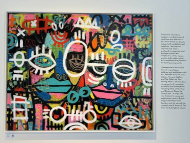 DUBAI, BAE - 27 Aralık 2023 'te Dubai, BAE' deki Alserkal Caddesi 'ndeki bir sanat galerisinde sergi.