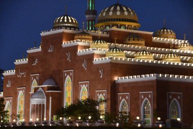 DUBAI, BAE - 30 Aralık 2023 'te Al Barsha, BAE' deki Al Salam Camii.