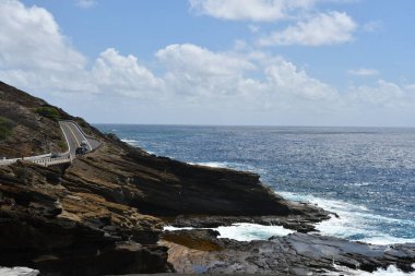 Hawaii 'deki Oahu sahilinin kıyı şeridi manzarası.