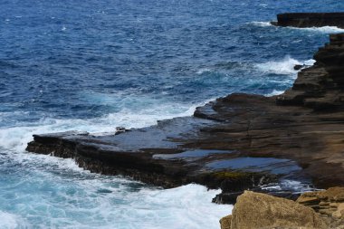 Hawaii 'deki Oahu sahilinin kıyı şeridi manzarası.