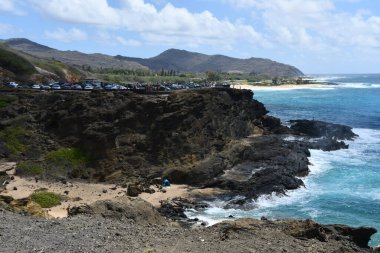 Hawaii 'deki Oahu sahilinin kıyı şeridi manzarası.