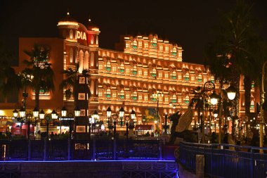 DUBAI, BAE - 28 DEC: 28 Aralık 2023 'te Dubai, BAE' deki Global Village 'da Hindistan pavyonu. Global Village 'ın dünyanın en büyük turizm, eğlence ve eğlence projesi olduğu iddia ediliyor..
