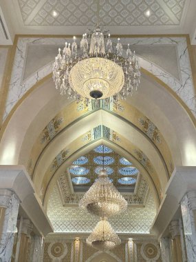 ABU DHABI, BAE - 31 Aralık 2023 'te Abu Dabi, BAE' de Birleşik Arap Emirlikleri 'nin Qasr Al-Watan başkanlık sarayı.