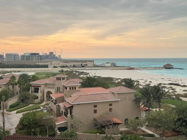 ABU DHABI, BAE - 31 Aralık 2023 'te Abu Dabi, BAE' deki St. Regis Saadiyat Adası Resort 'tan görüntüler.