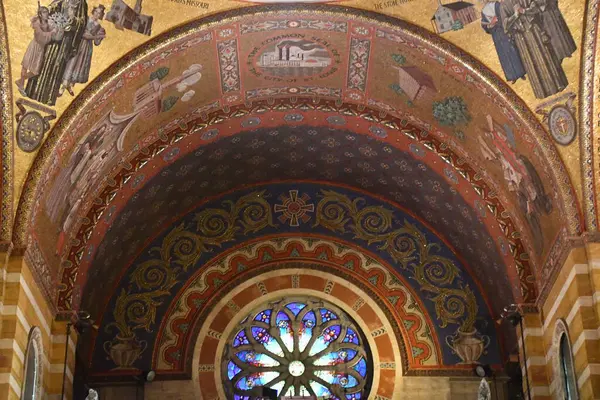 St. Louis, Missouri 'deki St. Louis Katedral Bazilikası, 7 Temmuz 2023' te görüldü..