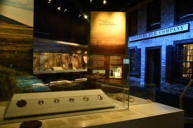 ST LOUIS, MO - 7 Temmuz 2023 'te St. Louis, Missouri' deki Geçit Kemeri Müzesi 'nde sergi.