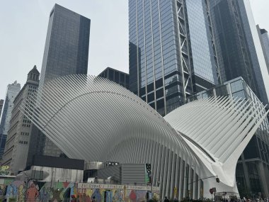 NEW YORK, New York - 28 Temmuz 2024 'te görülen The Oculus of the Westfield World Trade Center Transportation Hub. Alışveriş merkezi 16 Ağustos 2016 'da açıldı..
