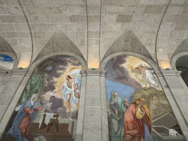 EL ESCORIAL, İspanya - 15 Ağustos 2024 'te İspanya' da Madrid yakınlarındaki San Lorenzo de El Escorial Royal Site 'de görülen Frescos.