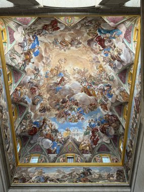 EL ESCORIAL, İspanya - 15 Ağustos 2024 'te İspanya' da Madrid yakınlarındaki San Lorenzo de El Escorial Royal Site 'de görülen Frescos.