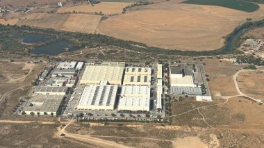 Madrid yakınlarındaki bir uçak penceresinden İspanya 'nın hava manzarası.