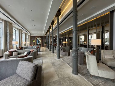 MADRID, İspanya - 18 AUG: 18 Ağustos 2024 'te İspanya' nın Madrid şehrinde JW Marriott Madrid otelinde görüldü..