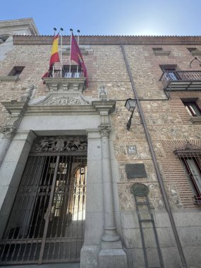 MADRID, İspanya - 11 AUG İspanya 'nın Madrid şehrinde Casa de Cisneros, 11 Ağustos 2024' te görüldüğü gibi.