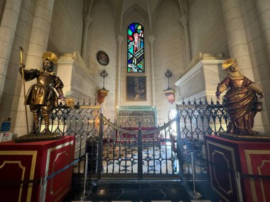 MADRID, SPAIN - 11 AUG: 11 Ağustos 2024 'te İspanya' nın Madrid kentindeki Aziz Mary Katedrali,.