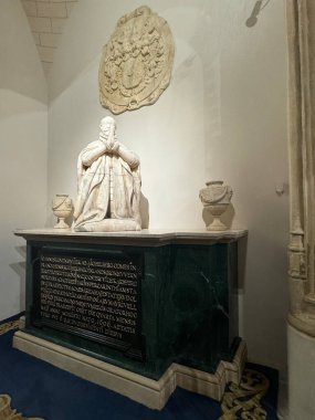 MADRID, SPAIN - 11 AUG: 11 Ağustos 2024 'te İspanya' nın Madrid şehrinde San Jeronimo el Real Kilisesi.