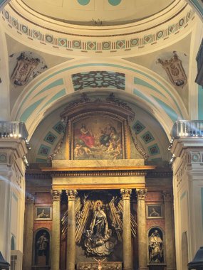 12 Ağustos 2024 'te İspanya' nın Madrid şehrinde Iglesia del Carmen 'de görüldü..