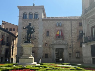 Madrid, İspanya 'daki Plaza de la Villa' da Alvaro de Bazan anıtı, 11 Ağustos 2024 'te görüldü..