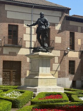 Madrid, İspanya 'daki Plaza de la Villa' da Alvaro de Bazan anıtı, 11 Ağustos 2024 'te görüldü..