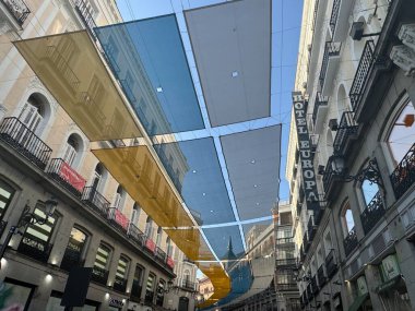 MADRID, SPAIN - 11 AUG: Puerta del Sol, Madrid, İspanya, 11 Ağustos 2024.
