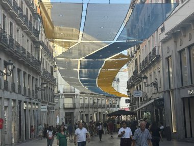 MADRID, SPAIN - 11 AUG: Puerta del Sol, Madrid, İspanya, 11 Ağustos 2024.