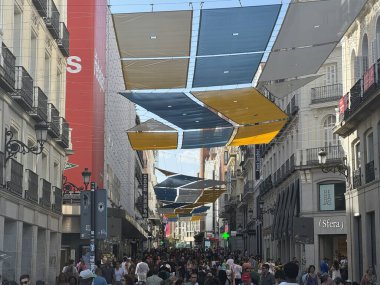 MADRID, SPAIN - 11 AUG: Puerta del Sol, Madrid, İspanya, 11 Ağustos 2024.