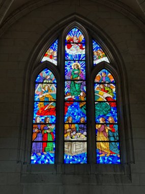 MADRID, İspanya - 12 AUG: 12 Ağustos 2024 'te İspanya' nın Madrid kentindeki Saint Mary Katedrali.