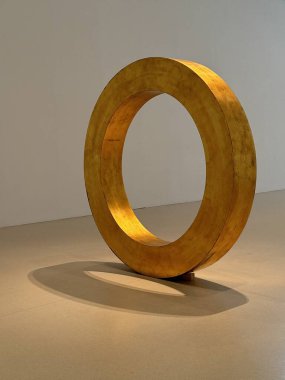 Madrid, İspanya 'daki El Retiro Parkı' ndaki Palacio de Velazquez 'de sergi 12 Ağustos 2024' te görüldü..