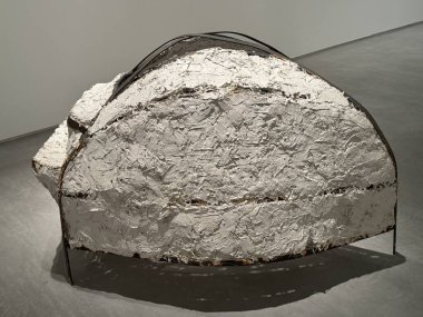 MADRID, SPAIN - 12 AUG: Madrid, İspanya 'daki Reina Sofia Müzesi' nde sergi, 12 Ağustos 2024.