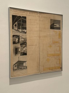 MADRID, SPAIN - 12 AUG: Madrid, İspanya 'daki Reina Sofia Müzesi' nde sergi, 12 Ağustos 2024.