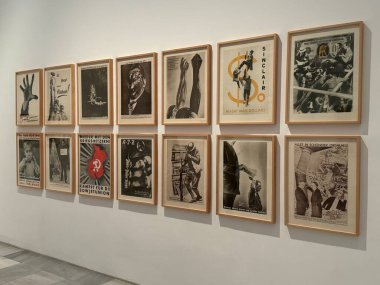 MADRID, SPAIN - 12 AUG: Madrid, İspanya 'daki Reina Sofia Müzesi' nde sergi, 12 Ağustos 2024.