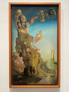 MADRID, SPAIN - 12 AUG: Madrid, İspanya 'daki Reina Sofia Müzesi' nde sergi, 12 Ağustos 2024.