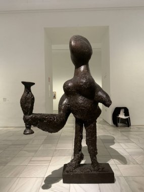 MADRID, SPAIN - 12 AUG: Madrid, İspanya 'daki Reina Sofia Müzesi' nde sergi, 12 Ağustos 2024.