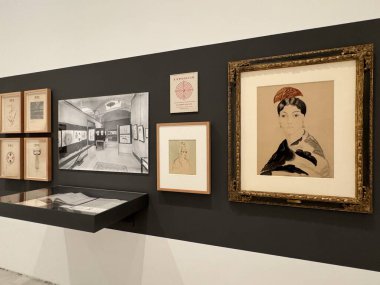 MADRID, SPAIN - 12 AUG: Madrid, İspanya 'daki Reina Sofia Müzesi' nde sergi, 12 Ağustos 2024.