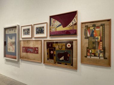 MADRID, SPAIN - 12 AUG: Madrid, İspanya 'daki Reina Sofia Müzesi' nde sergi, 12 Ağustos 2024.