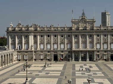 MADRID, İspanya - 12 AUG İspanya Kraliyet Sarayı, 12 Ağustos 2024.