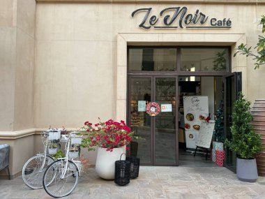 ABU DHABI, BAE - 31 Aralık 2023 'te Abu Dabi, BAE' deki St. Regis Saadiyat Adası Resort 'taki Collecton.