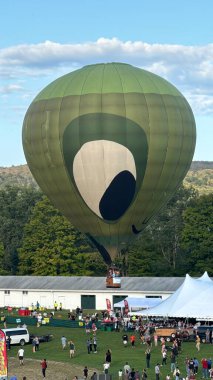 UNION VALE, New York - 30 Ağustos 2024 'te Union Vale, New York' taki Tymor Park 'ta görülen yıllık JPMorgan Chase Hudson Vadisi Sıcak Hava Balonu Festivali.