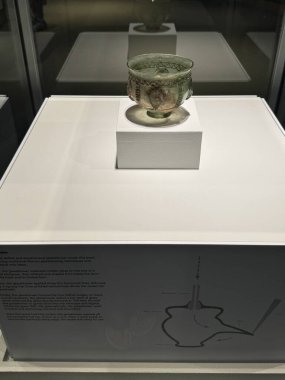 CORNING, New York - 31 Ağustos 2024 'te Corning, New York' taki Cam Müzesi 'nde 31: 35 Yüzyıllık Cam Sergisi.