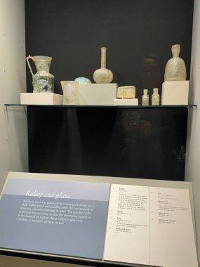 CORNING, New York - 31 Ağustos 2024 'te Corning, New York' taki Cam Müzesi 'nde 31: 35 Yüzyıllık Cam Sergisi.