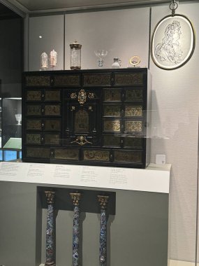 CORNING, New York - 31 Ağustos 2024 'te Corning, New York' taki Cam Müzesi 'nde 31: 35 Yüzyıllık Cam Sergisi.