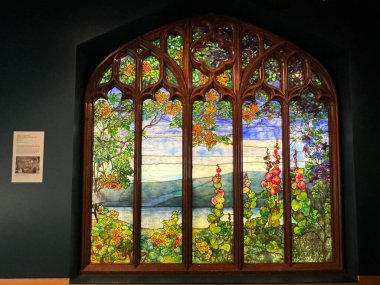 CORNING, New York - 31 Ağustos 2024 'te Corning, New York' taki Cam Müzesi 'nde 31: 35 Yüzyıllık Cam Sergisi.