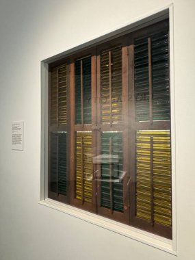 CORNING, New York - 31 Ağustos 2024 'te Corning, New York' taki Cam Müzesi 'nde 31: 35 Yüzyıllık Cam Sergisi.