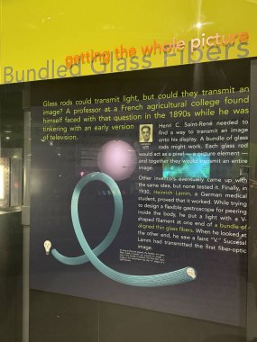 CORNING, NY - 31 AUG: Corning, New York 'taki Corning Cam Müzesi' nde sergi, 31 Ağustos 2024.