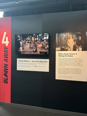 CORNING, NY - 31 AUG: Corning, New York 'taki Corning Cam Müzesi' nde sergi, 31 Ağustos 2024.